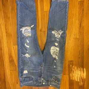Levis 501 Relaxed Fit Jeans